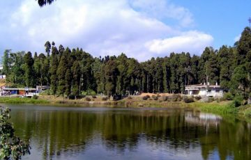 Amazing 4 Days 3 Nights Darjeeling and Mirik Trip Package