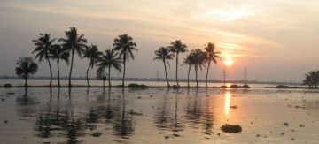 Amazing 4 Days 3 Nights Cochin, Kumarakom and Alleppey Vacation Package