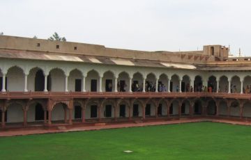 Pleasurable Taj Mahal Tour Package for 3 Days 2 Nights