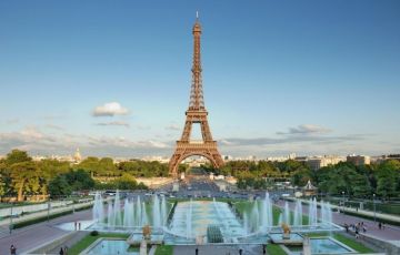 Family Getaway 7 Days 6 Nights Paris, Eiffel tower and Nice Vacation Package