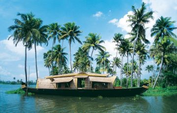 Ecstatic Kerala Backwaters Tour Package for 21 Days 20 Nights