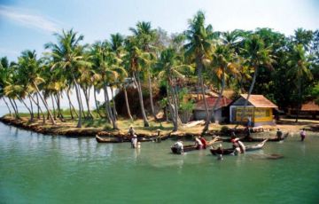 Best 5 Days 4 Nights Munnar, Thekkady with Alleppey Holiday Package