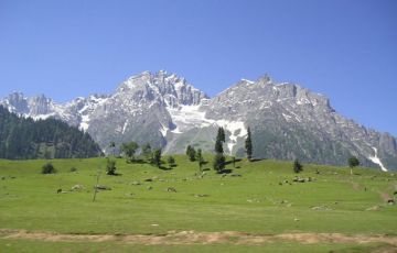 Ecstatic 10 Days 9 Nights Pahalgam Vacation Package
