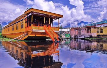Amazing 10 Days 9 Nights Srinagar, Gulmarg, Pahalgam, Yusmarg, Sonmarg with Manasbal Vacation Package