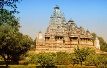 Heart-warming 14 Days 13 Nights Varanasi, Agra, Jaipur, Udaipur, Ahmedabad, Bombay with Udaipur Tour Package