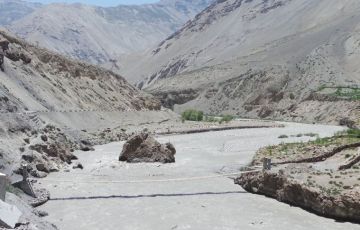 Heart-warming 4 Days 3 Nights Delih, Manali, Rohtang Pass, Manikaran and Kullu Trip Package