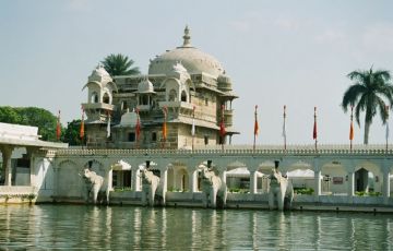 Memorable 15 Days 14 Nights Delhi, Mandawa, Bikaner, Jaisalmer, Jodhpur, Udaipur, Pushkar, Jaipur with Agra Holiday Package