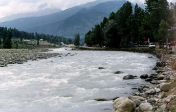Amazing 7 Days 6 Nights Gringar, Pahalgam and Gulmarg Holiday Package