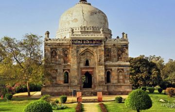 Amazing 5 Days 4 Nights Delhi, Agra and Jaipur Trip Package