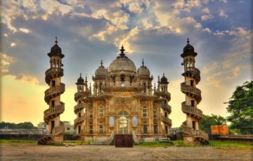 Heart-warming 6 Days 5 Nights Somnath Holiday Package