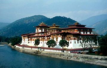Family Getaway 6 Days 5 Nights Bhutan Trip Package