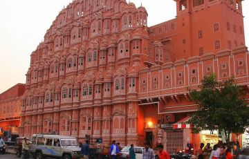 Amazing 7 Days 6 Nights Delhi, Agra with Jaipur Tour Package