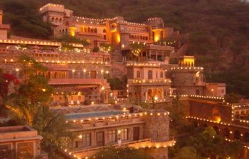 Memorable 17 Days 16 Nights Delhi, Mandawa, Bikaner, Sand dunes, Moolsagars, Amarsagar, Jaisalmer, Jodhpur with Jaipur Holiday Package