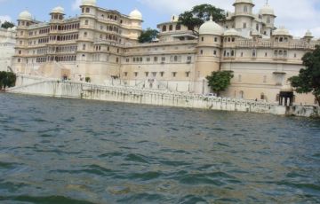 Pleasurable 5 Days 4 Nights Udaipur and Mount Abu Trip Package
