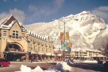 Family Getaway Banff Tour Package for 9 Days 8 Nights
