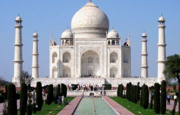 Ecstatic 7 Days 6 Nights Delhi, Mathura, Agra, Fatehpur Sikri, Jaipur with Vrindavan Tour Package
