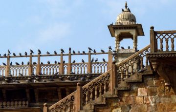 Ecstatic 10 Days 9 Nights Neemrana Tour Package