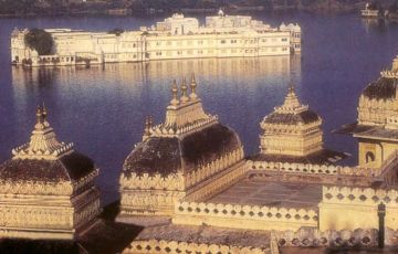 Family Getaway 11 Days 10 Nights Delhi, Udaipur, Jaipur, Samode with Agra Tour Package