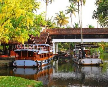 Ecstatic 4 Days 3 Nights Munnar Holiday Package