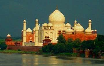 Amazing 11 Days 10 Nights Delhi, Jaipur, Agra, Jhansi, Orchha, Khajuraho and Varanasi Trip Package