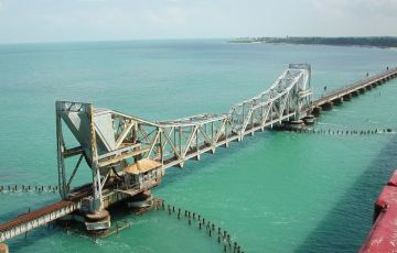 Memorable 5 Days 4 Nights Cochin, Munnar, Periyar, Kumarakom and Alleppey Holiday Package