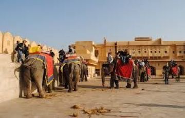 Family Getaway 15 Days 14 Nights Delhi Vacation Package