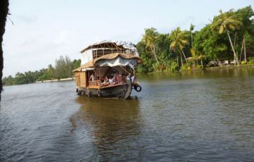 Family Getaway 8 Days 7 Nights Kumarakom Holiday Package