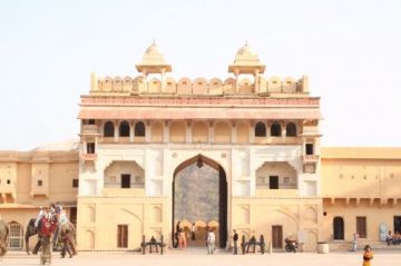 8 Days 7 Nights Delhi, Jaipur, Agra, Jhansi, khajuraho and Varanasi Trip Package
