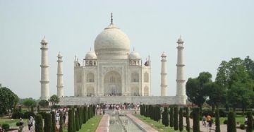 8 Days 7 Nights Delhi, Jaipur, Agra, Jhansi, khajuraho and Varanasi Trip Package