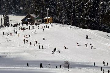 Heart-warming 5 Days 4 Nights Gulmarg Tour Package