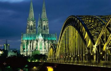 Pleasurable 6 Days 5 Nights Paris, Cologne, Freiburg and Zurich Trip Package
