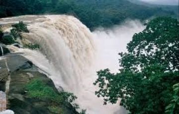 Amazing 7 Days 6 Nights Munnar, Thekkady, Alleppey, Kanyakumari, Kovalam with Cochin Tour Package