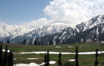 Experience 8 Days 7 Nights Sonmarg Trip Package