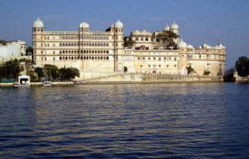 Magical 5 Days 4 Nights Udaipur, Mount Abu with Udaipur Tour Package