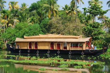 Family Getaway 9 Days 8 Nights Cochin, Munnar, Periyar, Kumarakom, Alleppey, Kovalam and Trivandrum Tour Package