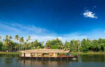 Beautiful 8 Days 7 Nights Munnar Holiday Package