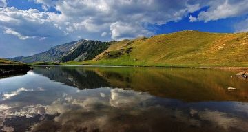 Beautiful 5 Days 4 Nights Srinagar, Gulmarg with Pahalgam Vacation Package