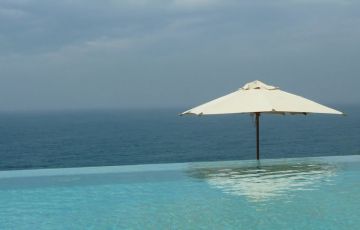 Memorable 8 Days 7 Nights Kovalam, Trivandrum, Kollam, Alleppey with Periyar Tour Package