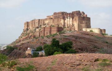 Pleasurable 14 Days 13 Nights Jaisalmer Vacation Package