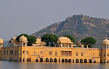Family Getaway 5 Days 4 Nights Delhi, Agra and Jaipur Vacation Package