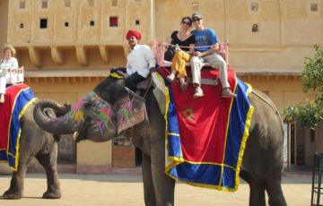 Best 5 Days 4 Nights Agra, Delhi with Jaipur Vacation Package