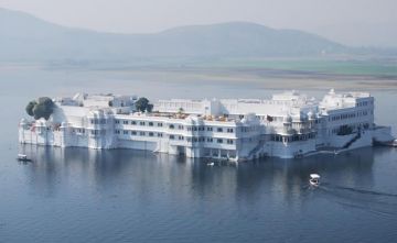 Experience 8 Days 7 Nights Delhi, Agra, Jaipur and Udaipur Vacation Package