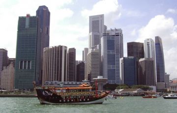 Beautiful 5 Days 4 Nights Singapore with Sentosa Island Tour Package