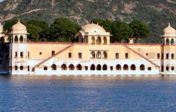 Pleasurable 9 Days 8 Nights Agra Tour Package