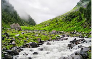 Family Getaway 6 Days 5 Nights Chandigarh, Manali, Rothang Pass with Kullu Holiday Package