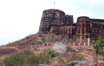 Nagpur, Pench, Kanha, Bandhavgarh with Umaria Tour Package from Delhi