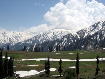 Pleasurable Sonamarg Tour Package for 8 Days 7 Nights