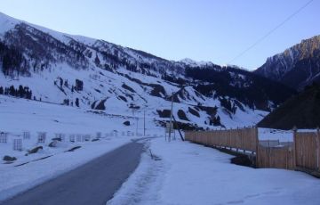 Amazing 8 Days 7 Nights Gulmarg Tour Package