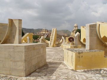 Ecstatic 12 Days 11 Nights Agra Vacation Package