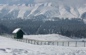 Amazing 5 Days 4 Nights Srinagar, Pahalgam, Sonmarg and Gulmarg Vacation Package